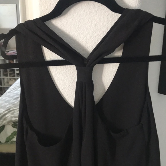 Simple black top - Picture 3 of 3